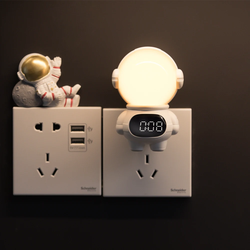 LED Astronaut Night Light Remote Control Wall Lamp Dining Room Study Balcony Aisle Lamps Personality Decorations Spaceman Lights