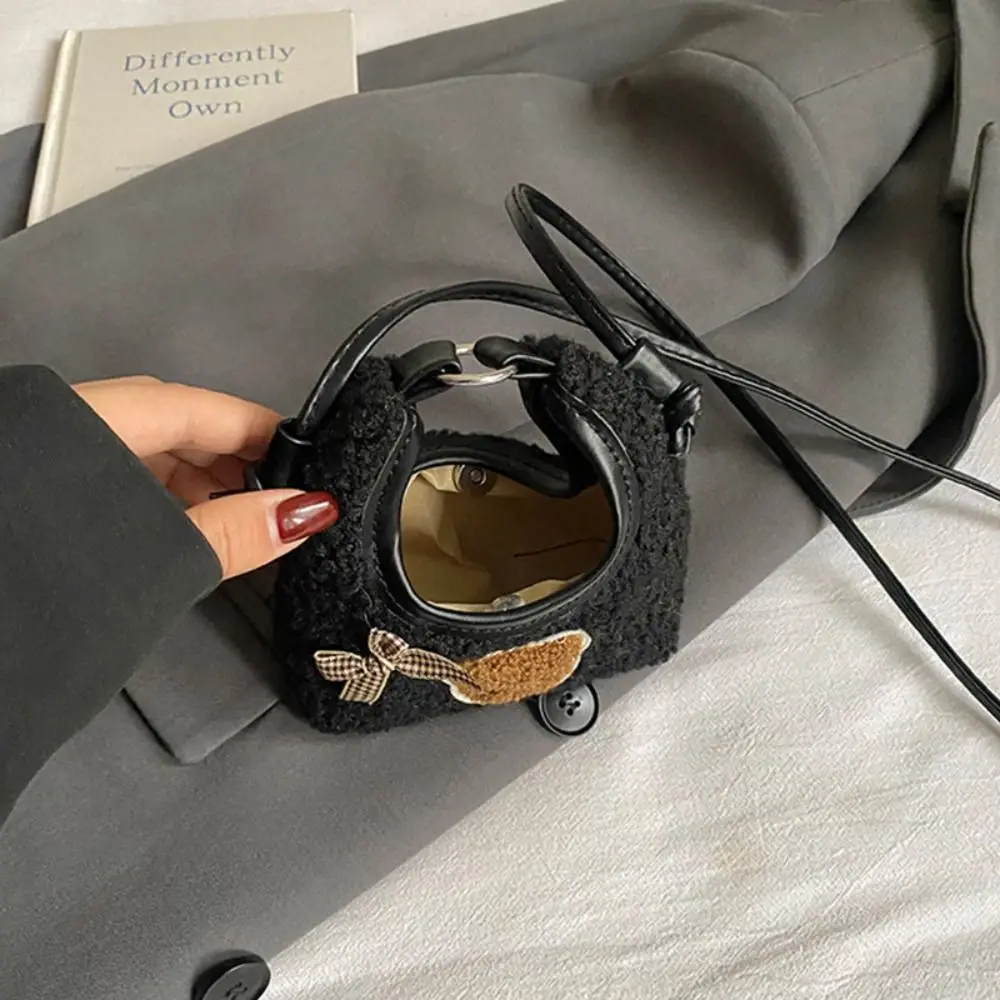 クリエイティブでキュートなクロスボディバッグ、漫画風ラムウールベアボウハンドバッグ、軽量ミニショルダーバッグ、学生向け