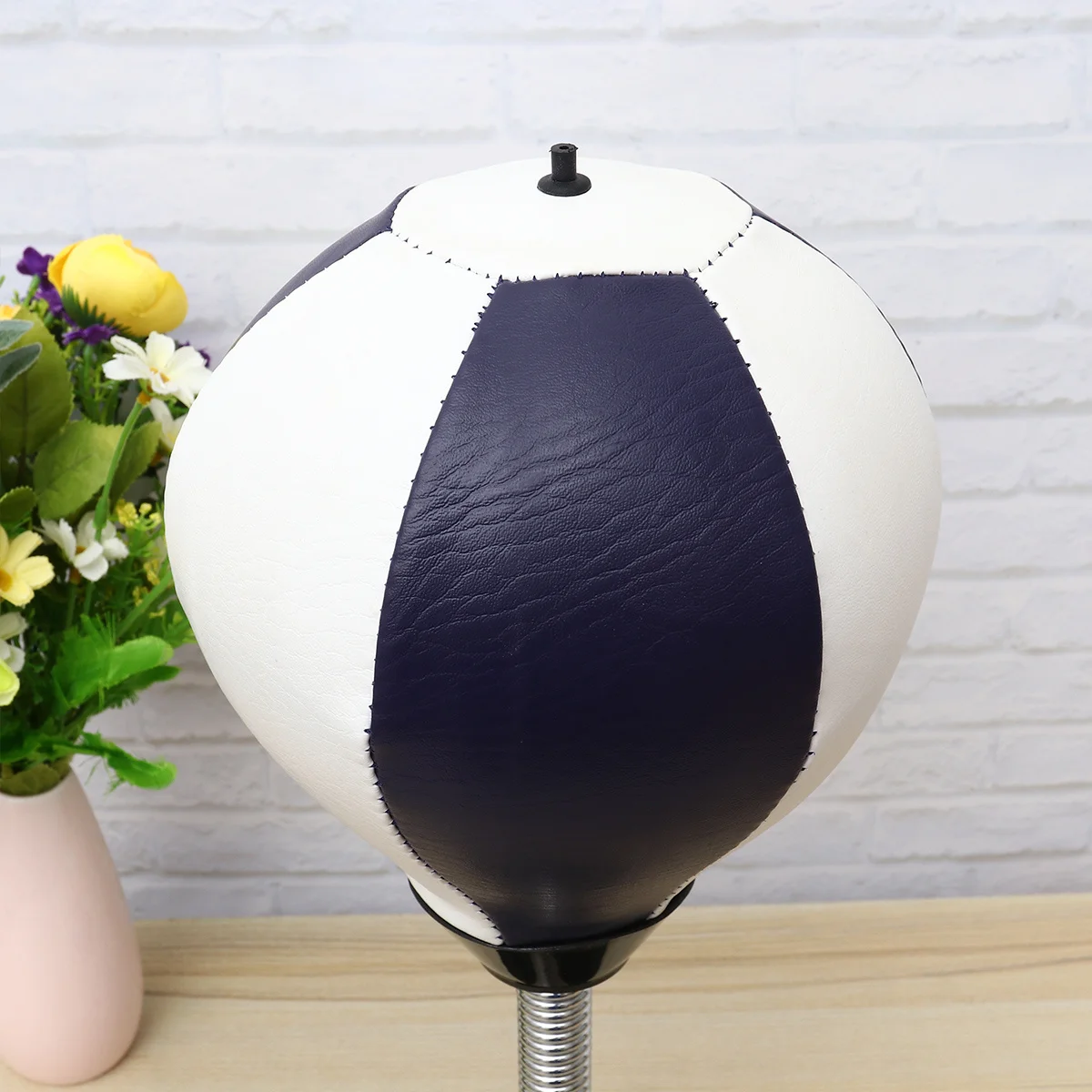 

1Pcs Desktop Suction Cup Boxing Ball Blue and White Durable Material for Stress Relief and Eye Coordination Boxing Ball