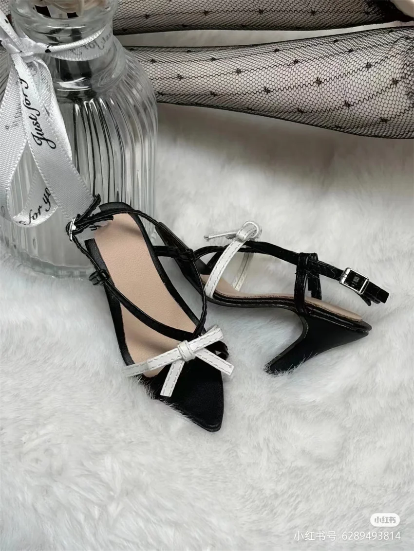 BJDドールシューズ おもちゃ シングル SD/DD/SDGR/SD16 ポインテッドトゥ 1/3 ガールズ クロスバックル ブラック レッド ブラウン エレガント ハイヒール ギフト ドールアクセサリー