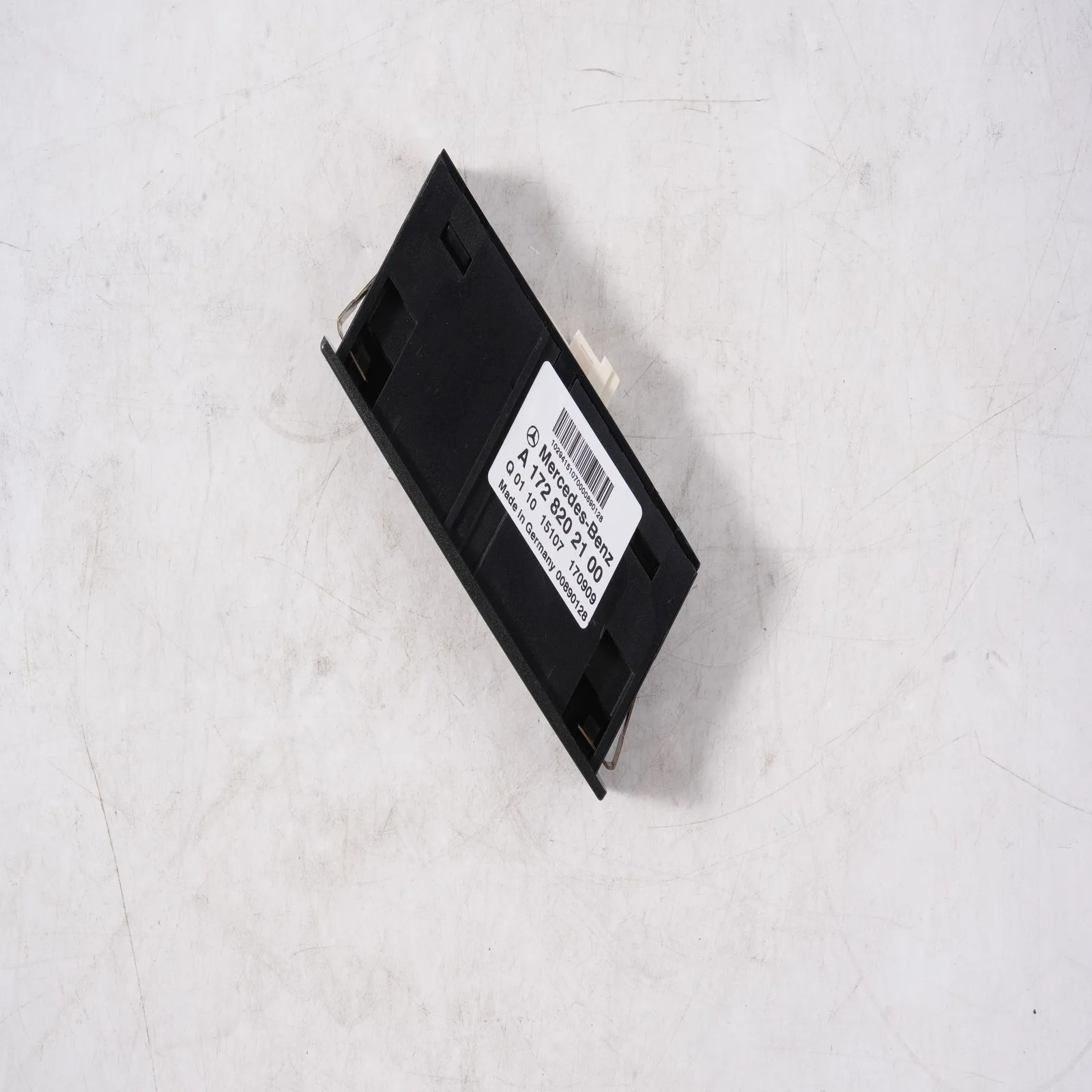 A1728202100 Presa USB cruscotto PER Mercedes-Benz CLS A GLA CLA GLE Class