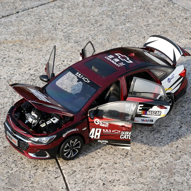 Model w skali 1:18, GM Chevrolet Monza RS 48 # Samochód wyścigowy, model odlewany do kolekcji i ekspozycji