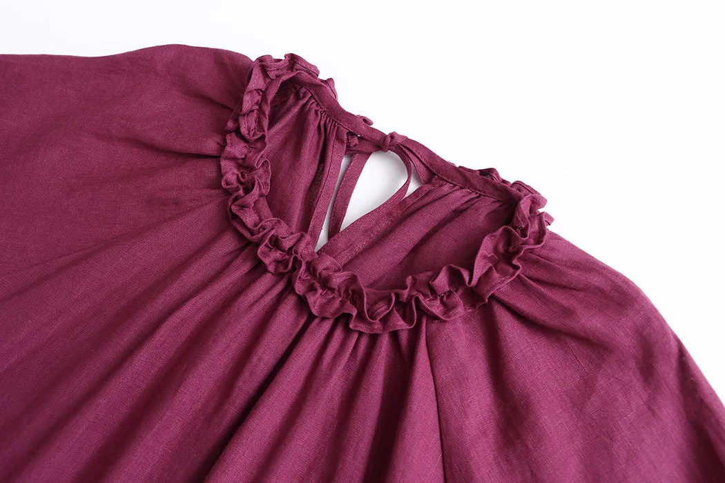 Frühlings- und Sommer-Damenkleid in Unifarbe mit Gürtel, schwarzer Spitze und eleganter Silhouette – Detail 12