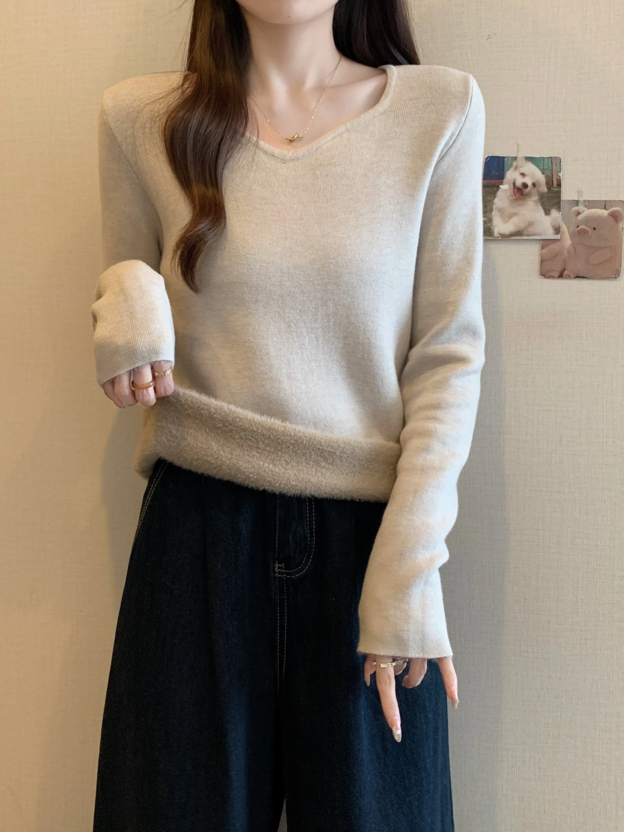 Damska dzianinowa bluzka plus size z podszewką z polaru, ocieplana, z długim rękawem, dekolt w serek, ciepła, z wysokim stanem, w stylu koreańskim, dopasowana.