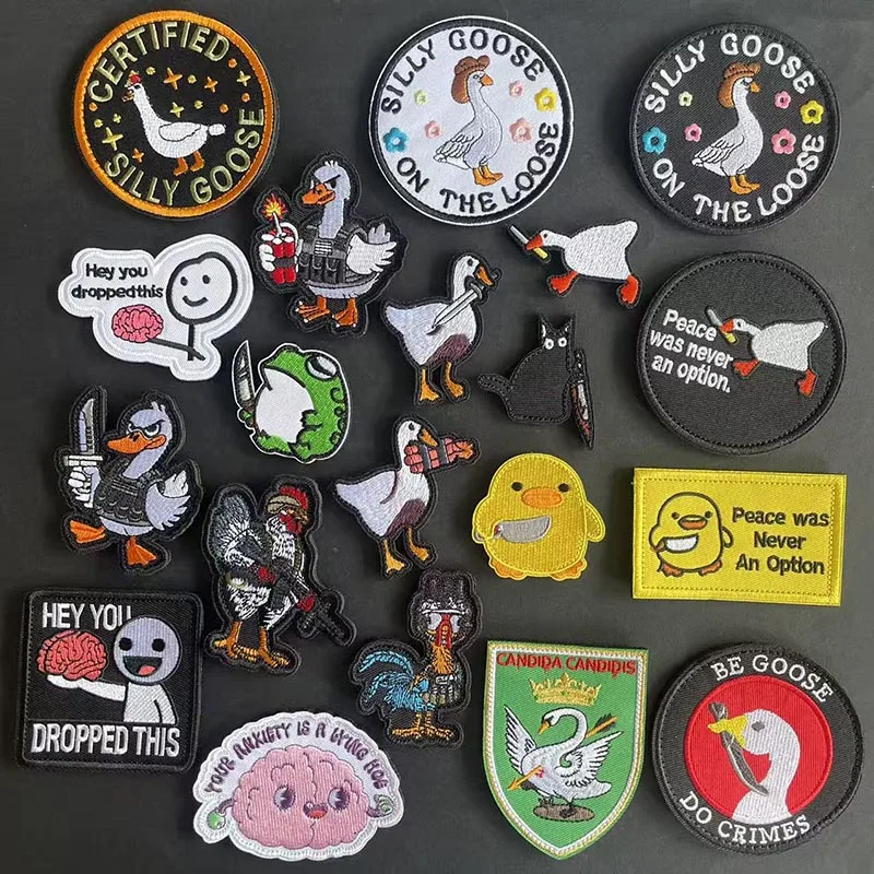Emblemas Táticos de Animais: Lobo Flamejante, Pássaro Predador, Ganso da Paz, Sapo Zangado, Gato, Pato, Apliques Bordados, Emblemas para Mochilas