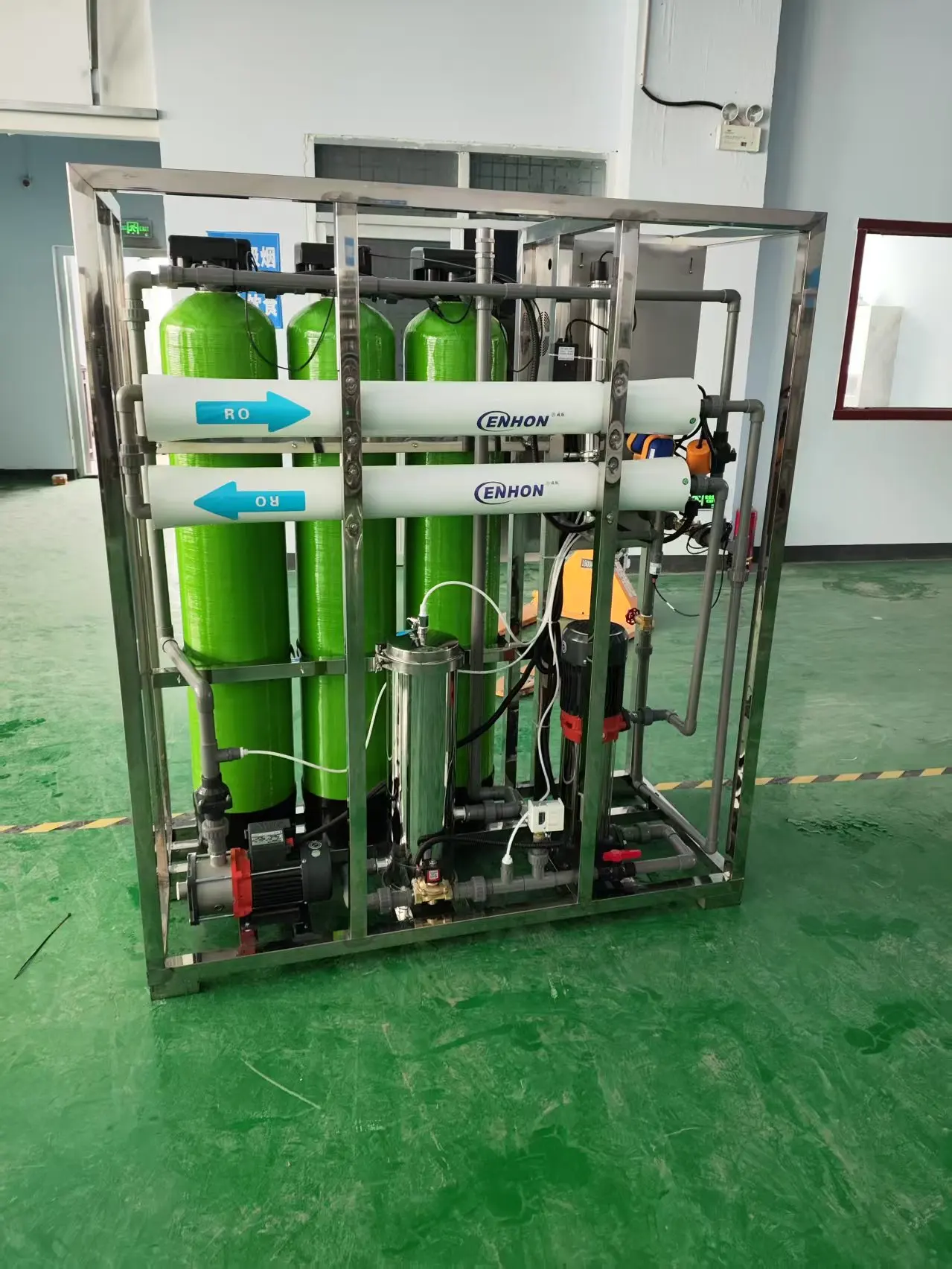 High Quality 250LPH Reverse Osmosis Water Treatment System 3 Pre-filter Tanks RO Purifier Machine for Well Water Purification