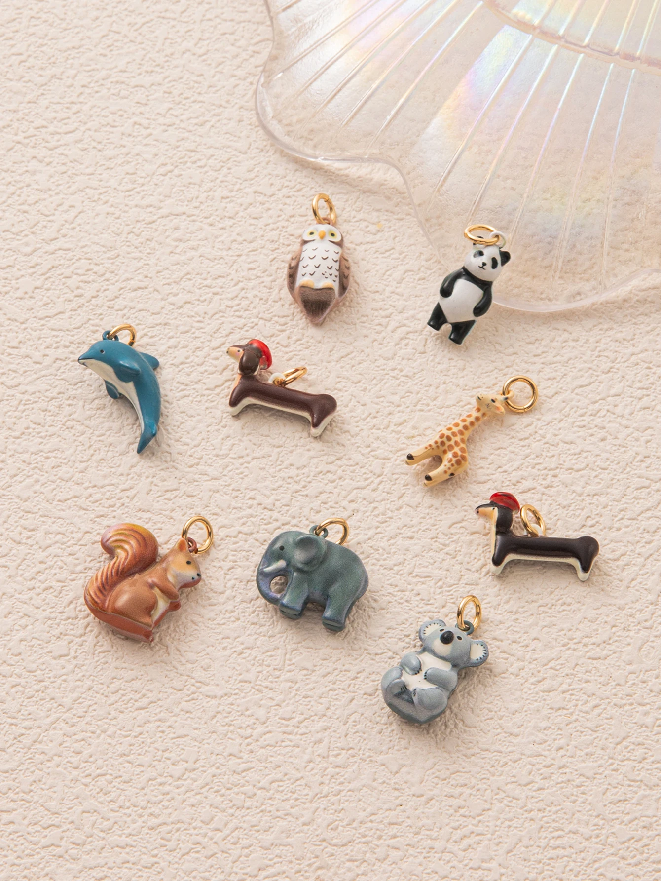 Modische und niedliche neue Tier-Serie: Delfin, Koala, Elefant, Eichhörnchen DIY-Anhänger für Schmuck. – Detail 2