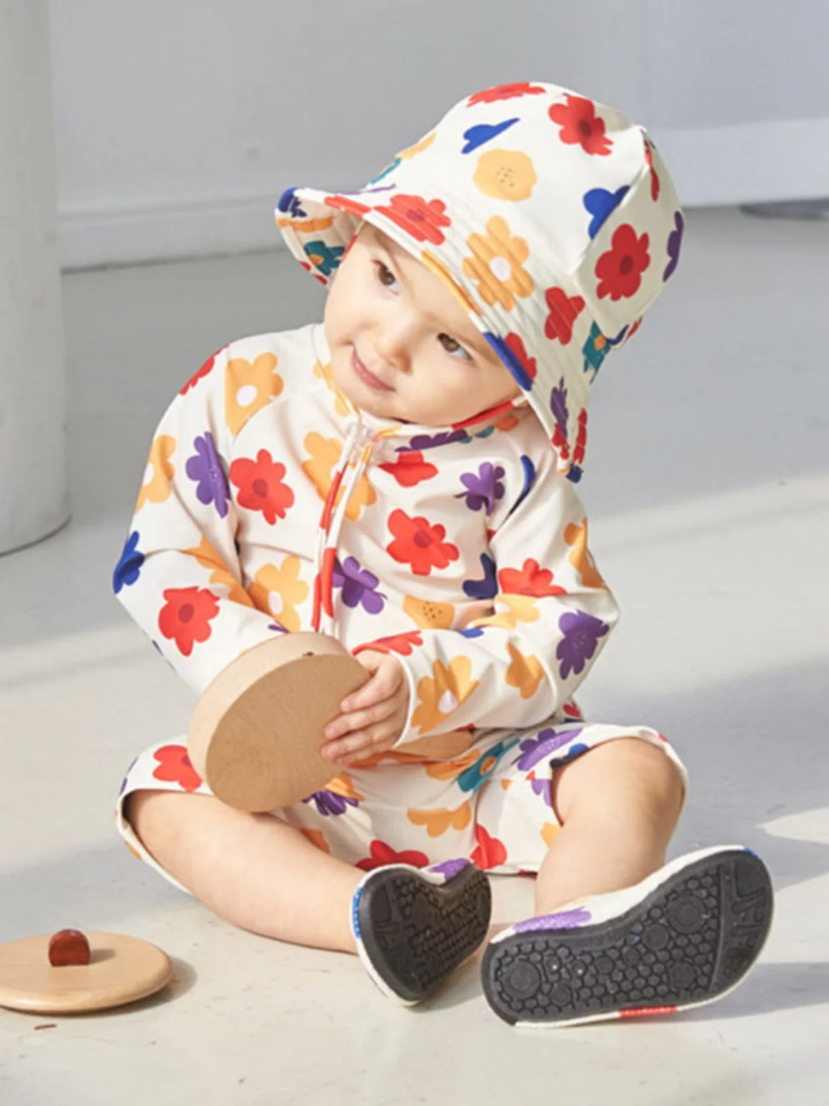 

New 2023 Children's One-Piece Swimsuit Long Sve Surfing Suit Qui Dry for Girls Swimming Clothes Polyester Fabric