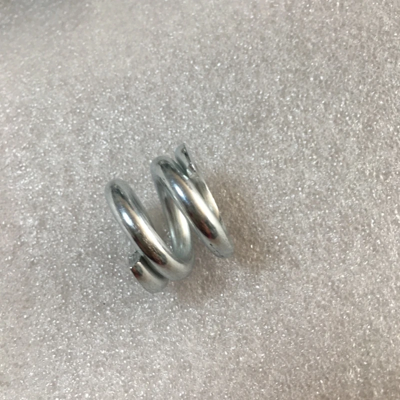 

Compression Spring 6704453 Suitable for A770 2400 MT85 1213 S850 T870 Bobcat Loader