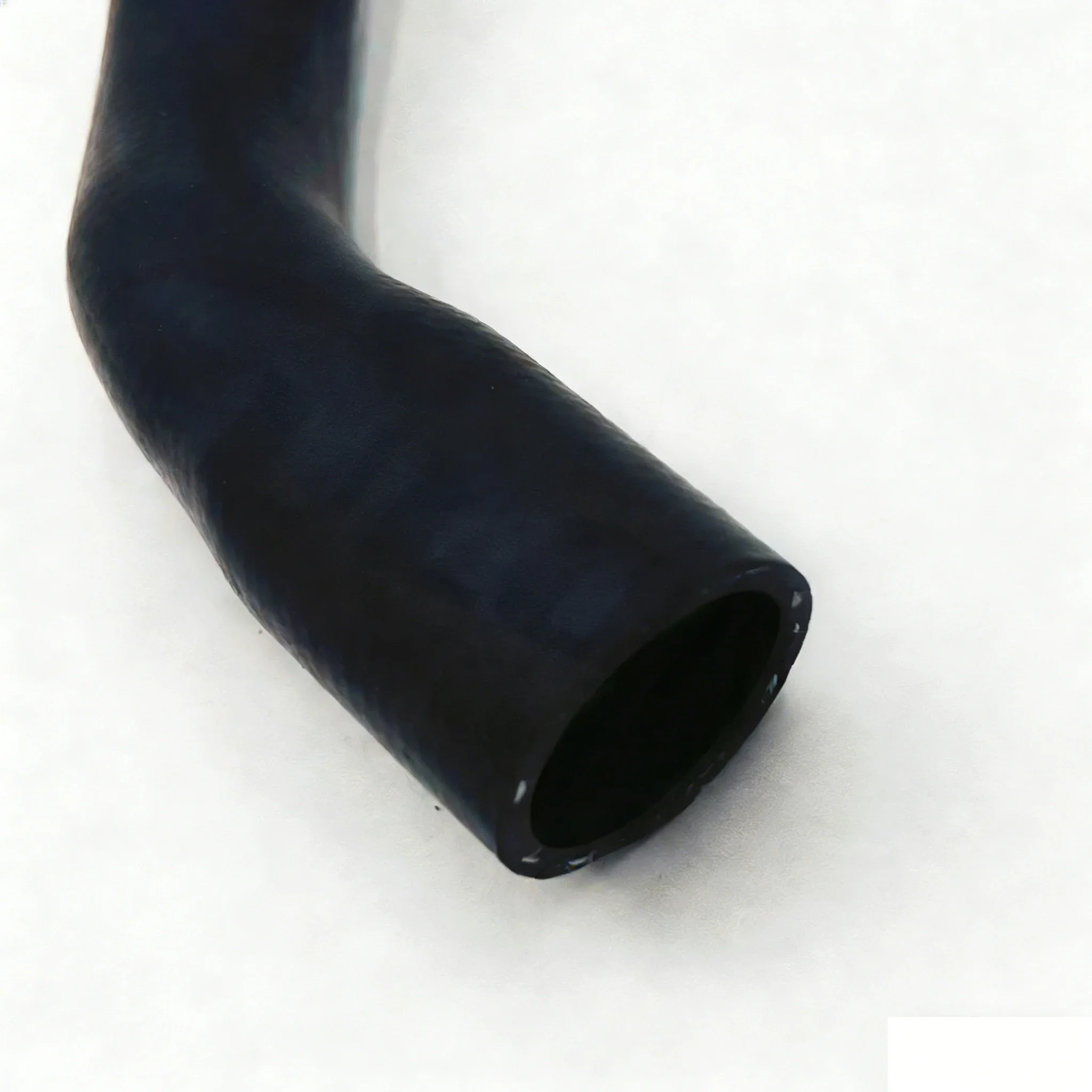 

MN135915 Cooling radiator inlet pipe for Lancer cargo estate van Lancer vii saloon Lancer vii estate