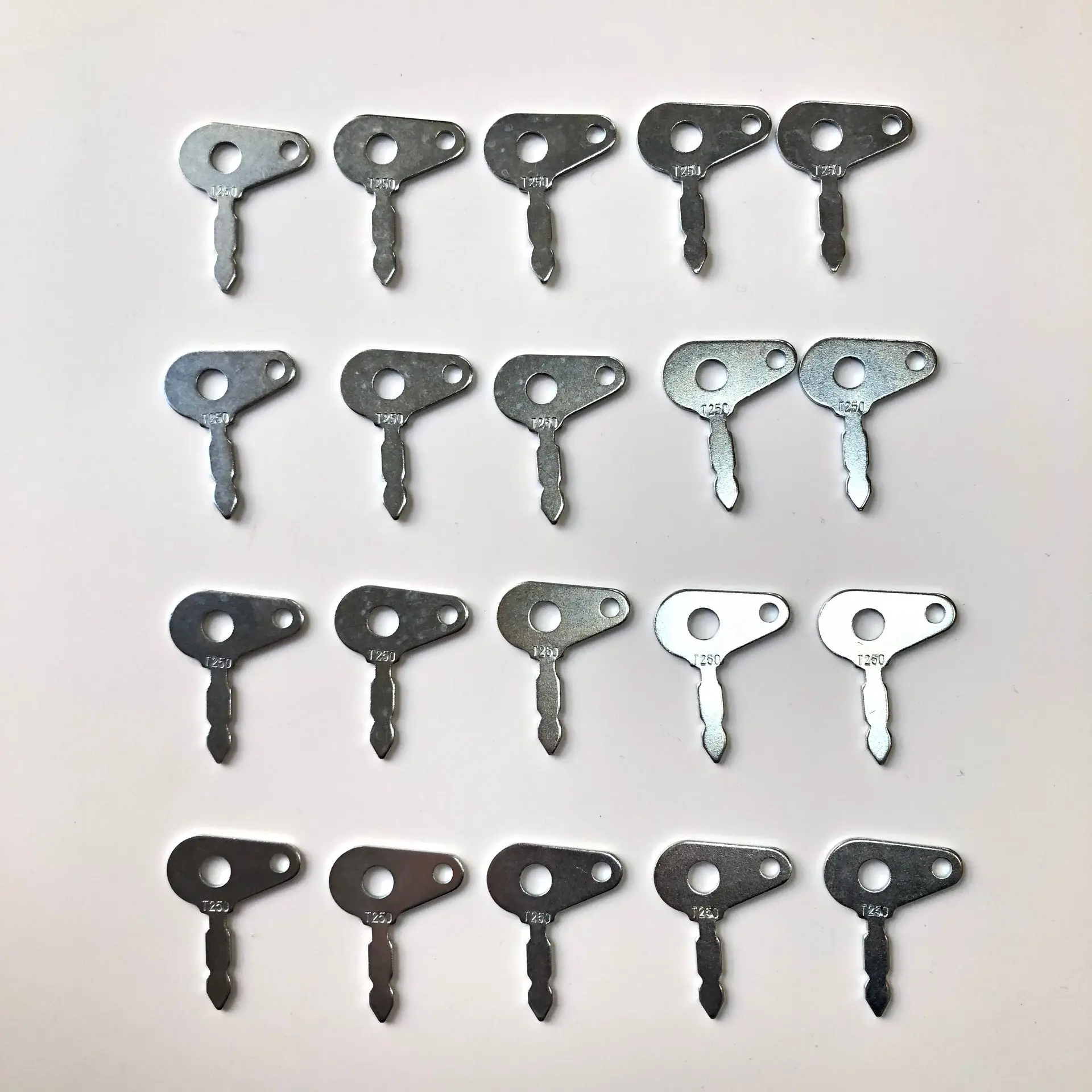 20PCS T250 Key For Lucas Benford Terex Cace Ford Massey Ferguson Master Plant 54324157