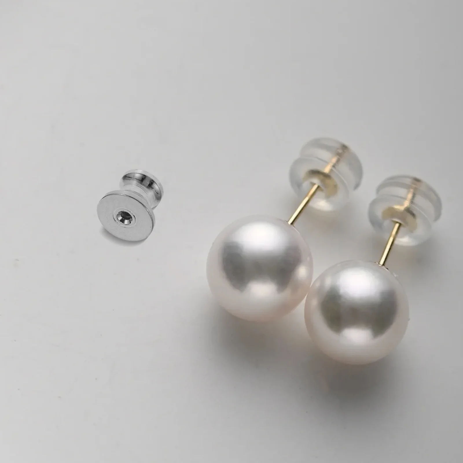 

4Pcs Stud Earring Backs Heavy Duty Secure Locking Replacement Stoppers for Pierced Earrings Comfort Support Earring Retainers