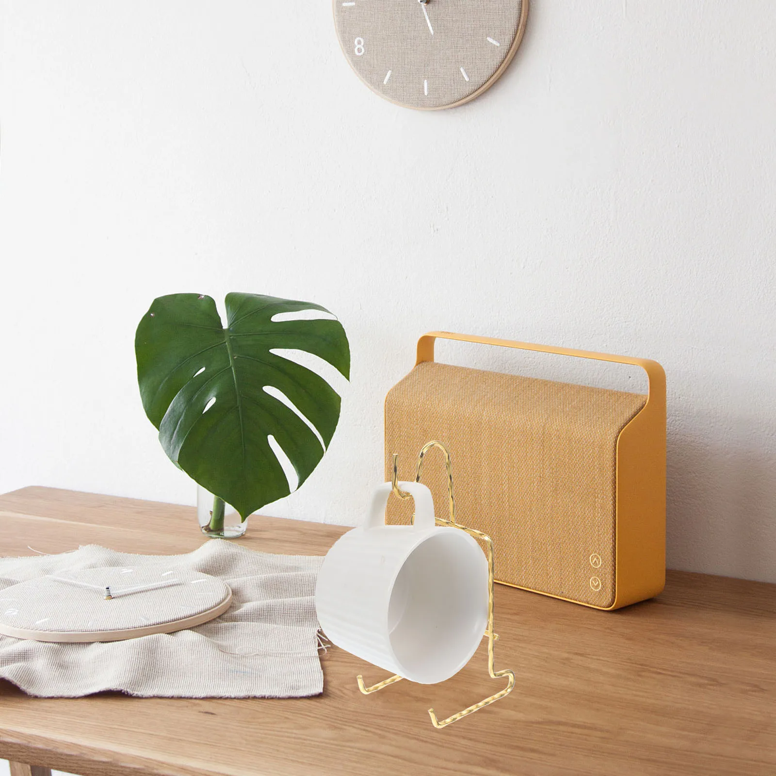 

2 Pcs Gold Thread Ceramic Plate Rack Mug Drying St Iron Display Holder For Home Office Stable Structure Collectors Plates Small