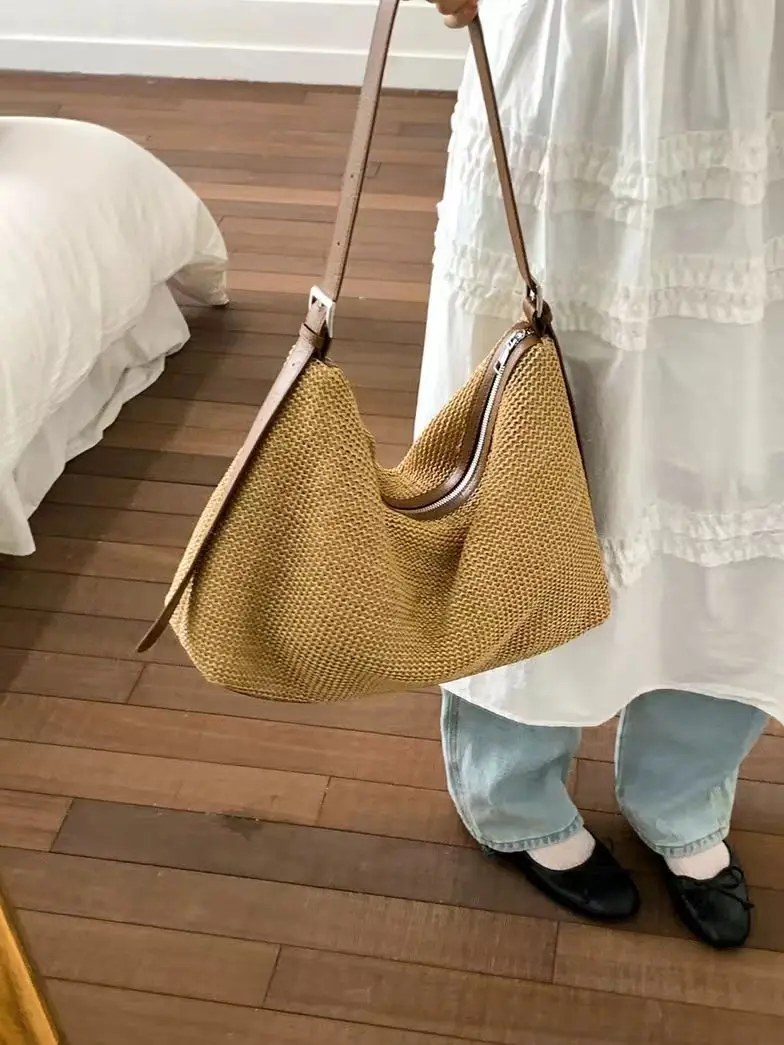 Ladies Large Capacity Casual Fashion Braided Tote Bag Summer 2026 New Style Single Shoulder Slant Cross Bag Vacation Style