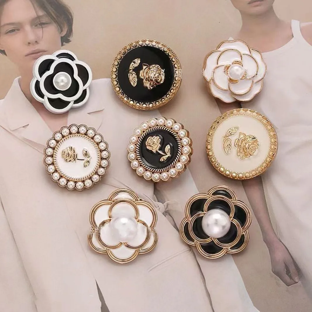 6PCS/Lot High-grade Pearl Small Fragrant Cashmere Coat Buckle Retro Metal Flower Decoration Button