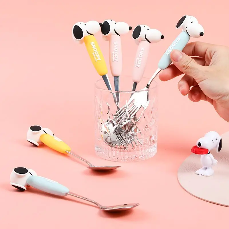

Kawaii cartoon Snoopy children's cartoon 304 stainless steel drop-resistant cute meal spoon dessert fruit fork spoon wholesale