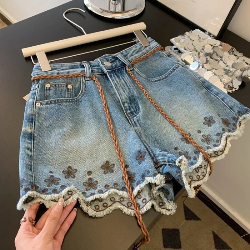 Pantaloncini a gamba larga con nappa strappata ricamata a vita alta da donna vintage estiva, nuovi pantaloncini casual 2025 per donna