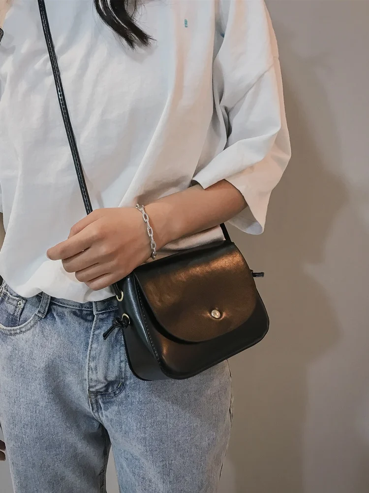 

Trendy Vintage Small Square Bag for Women Summer 2025 Crossbody Bag Simple Quali Student Faion Handbag Soft PU Material
