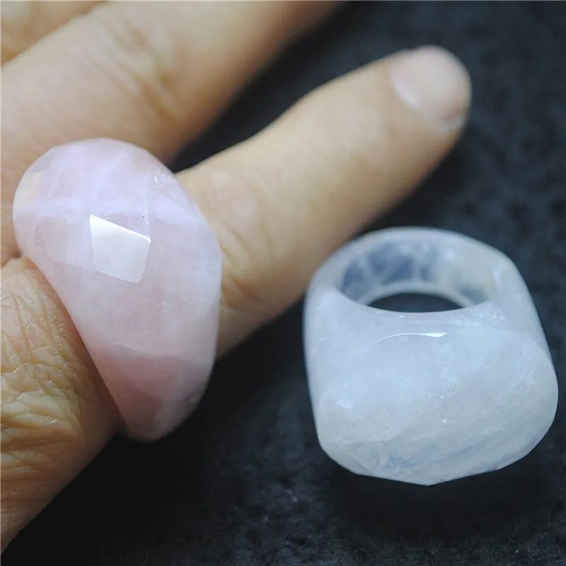 1PC Women\'s Rings Nature Rose Quartz Stone Faceted Surfuace Inner Hole 17MM 19MM 20MM Fashion Jewelry For Party Wearrings