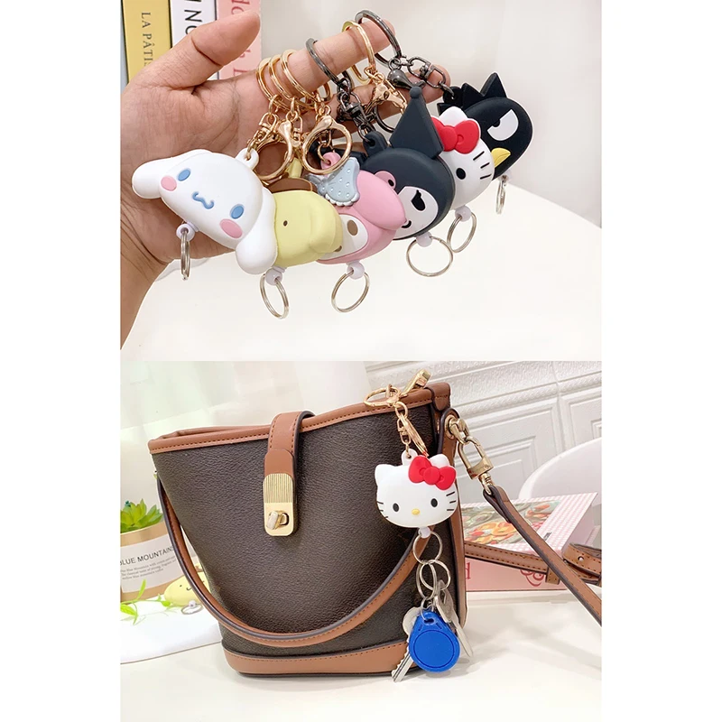 الكرتون سانريو أنيمي المفاتيح الإبداعية مرحبا كيتي كورومي قابل للسحب كيرينغ سيارة مفتاح حامل حقيبة قلادة معلقة الديكور هدية