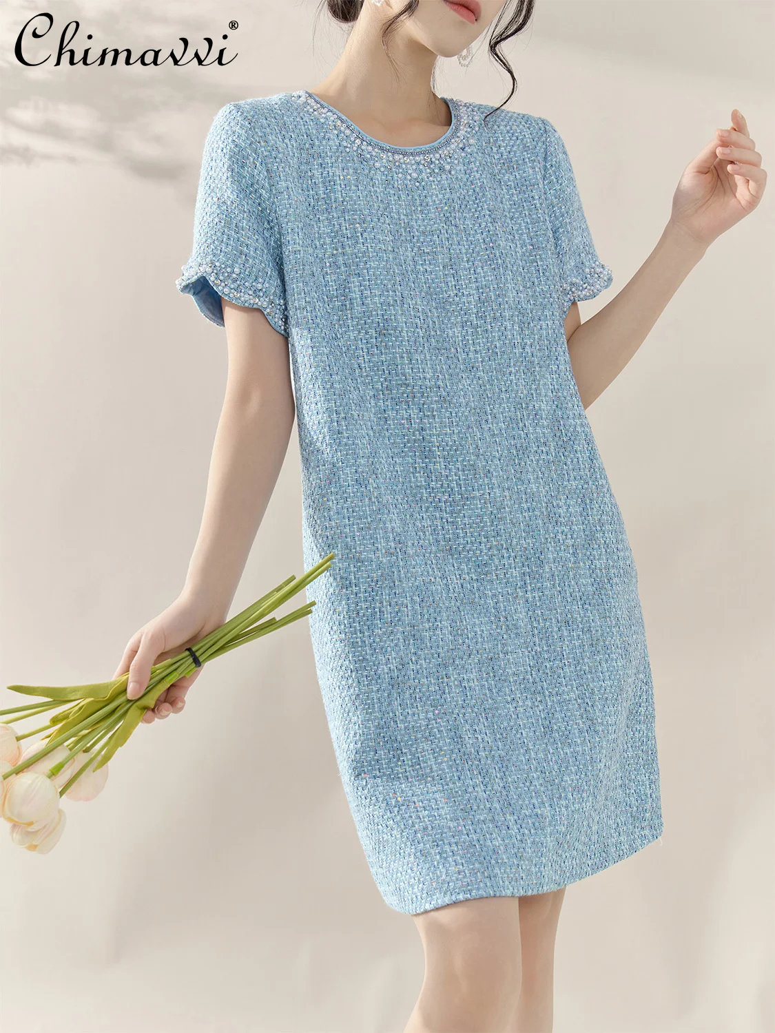 Vestido de verano de alta sociedad con temperamento de moda francesa, vestido de fiesta recto de manga corta con cuentas de industria pesada y cuello redondo para mujer