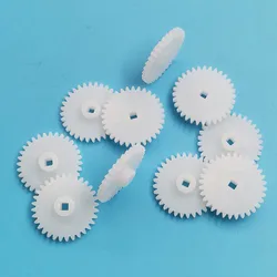 17mm Diameter Square Axis POM Plastic Gear 32 Tooth 2x2mm Hole Toy Accessories F322A F323B 0.5M Pinion