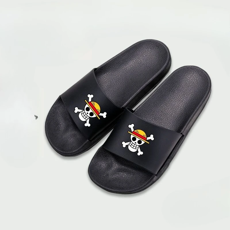 

One Piece Zoro Luffy Escartoon slippers for men and women in summer anti-slip home wear ins trendy animation peripheral sandals