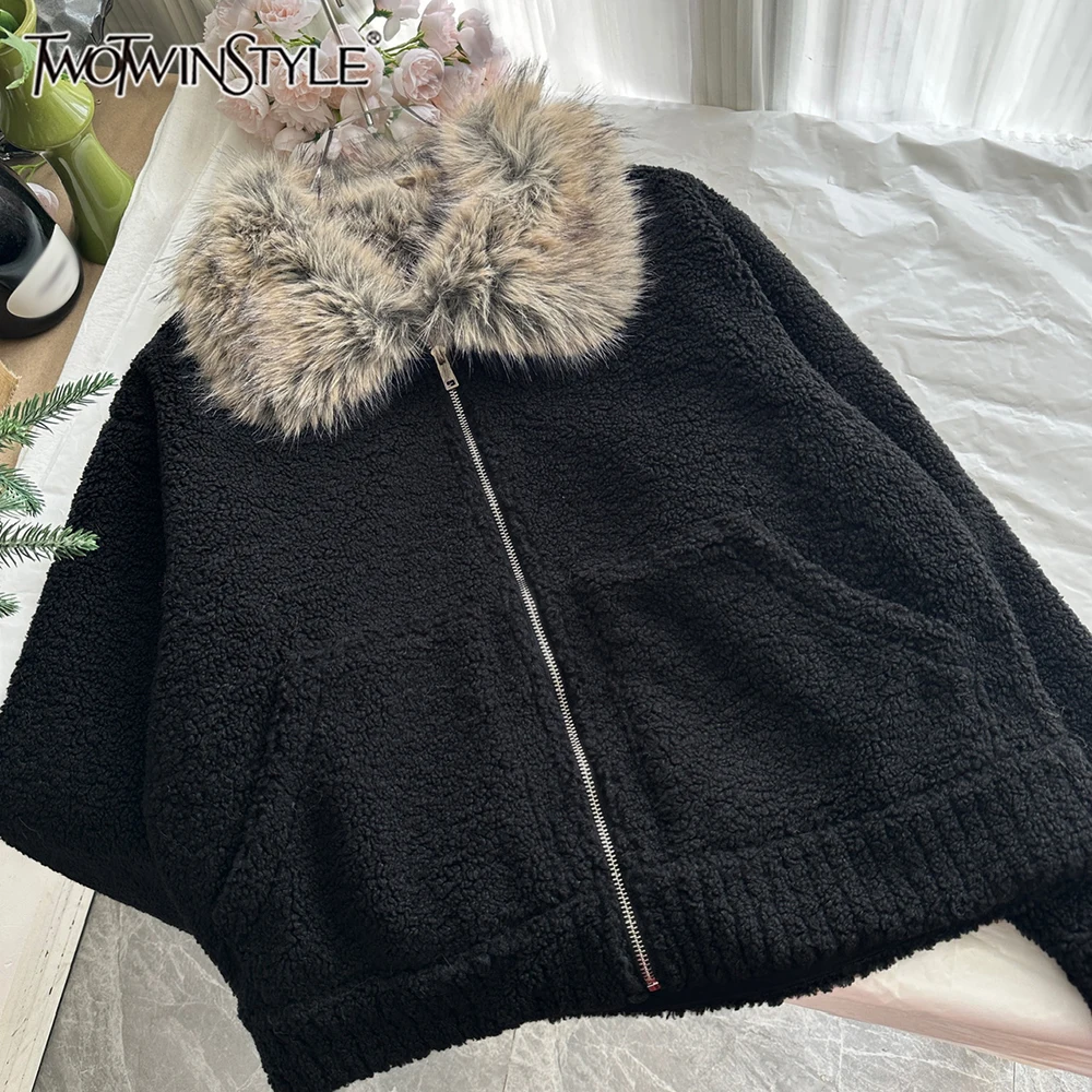 

TWOTWINSTYLE Loose Plush Trend Jackets For Women Lapel Long Sleeve Spliced Zipper Winter Warm Casual Jacket Female New KJA553427