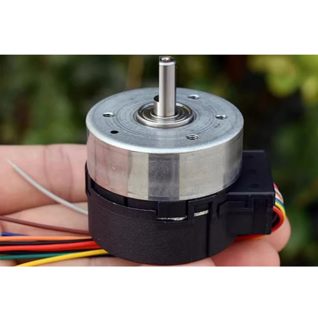 24H055M020 DC12V 3900RPM Brushless motor with built-in driver and 100-line encoder feedback