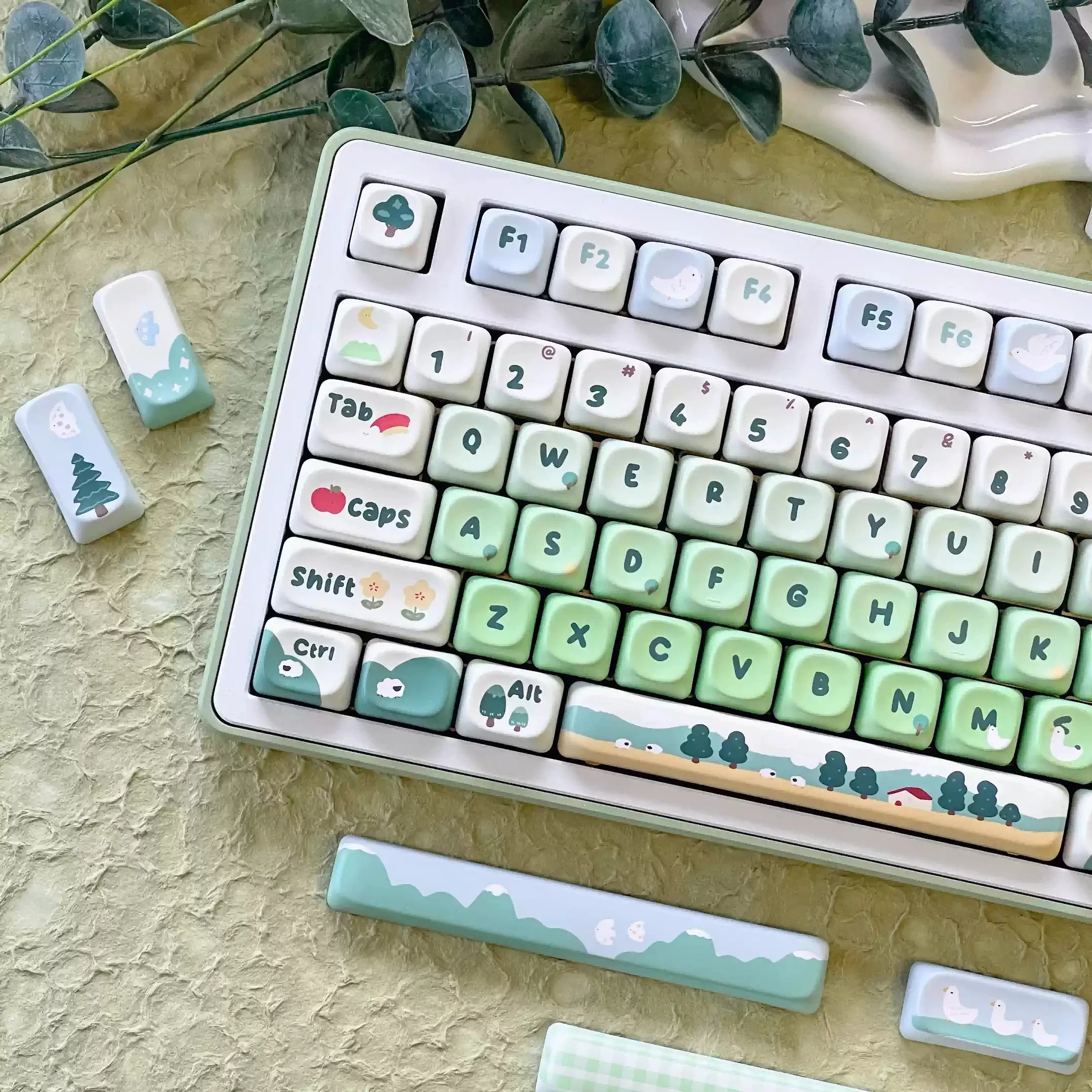 New Cute MOA Profile 141-Key Mechanical Gaming Keyboard Keycap Fresh and Light Green ISO Layout Forest Birds Design PBT Material