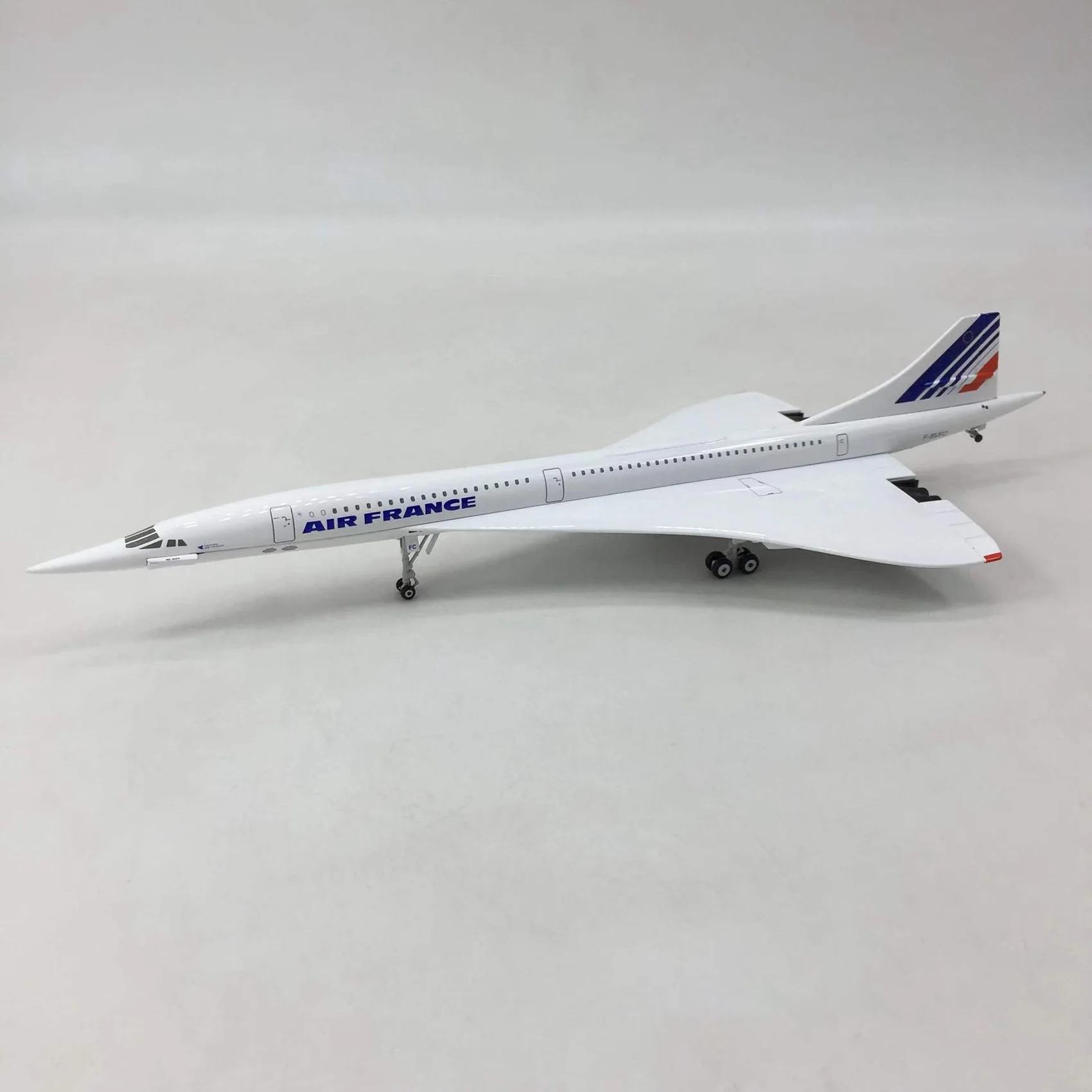 Imagem -05 - Avião de Passageiros Supersonic França Modelo Avião Exibição Estática Coleção 1: 200