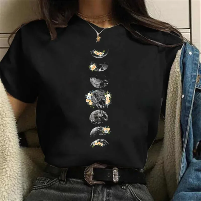 Moon PrintWomen Harajuku Summer T-Shirt Girl New Fashion Black Tops Female T-Shirt Funny T-Shirt Casual Women's Clothing