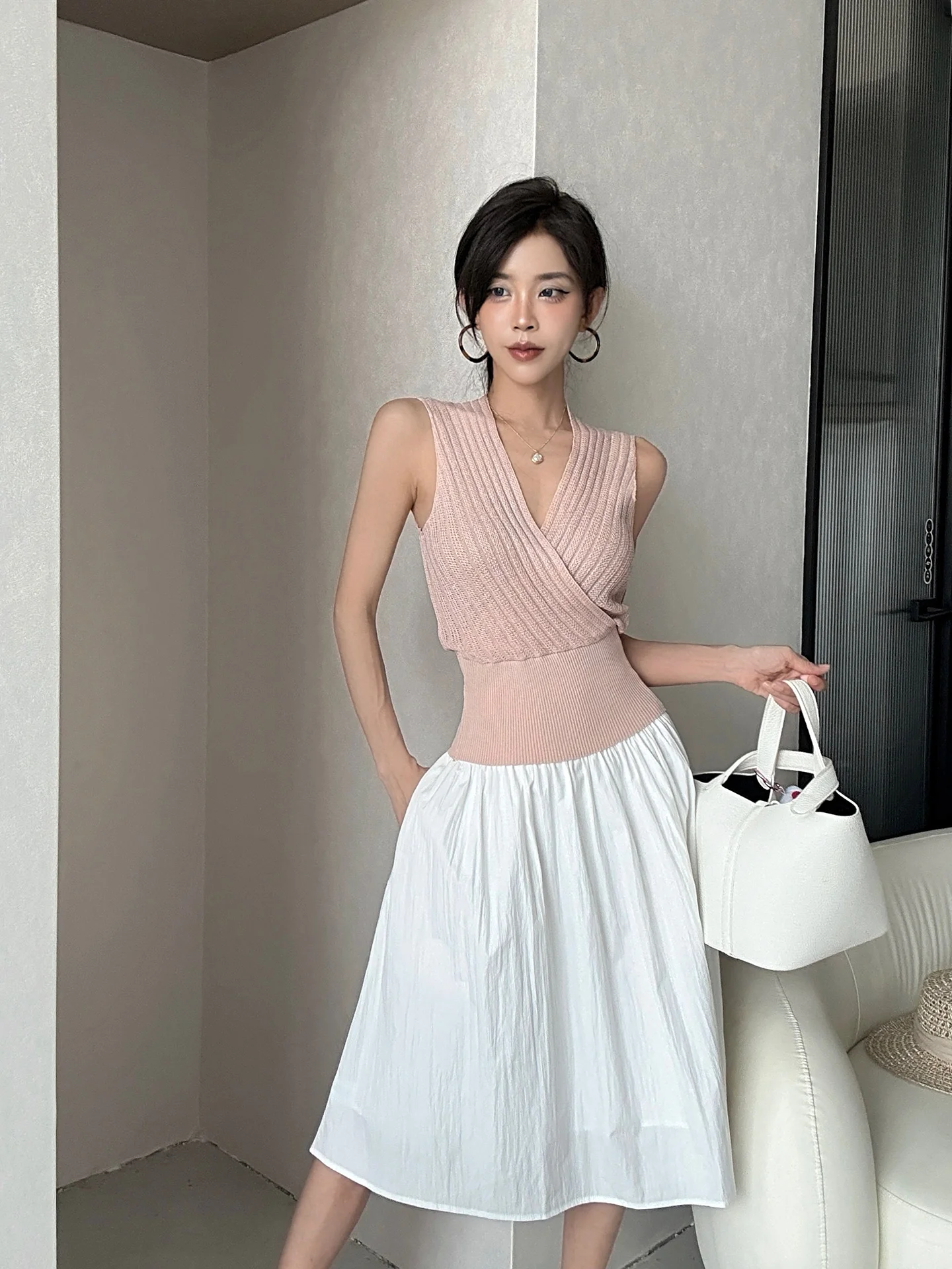 MianCun Intelligent Sister Design Cross V-neck Knitted Vest Women Pure Desire Waist-cinching Sleeveless Top Outerwear