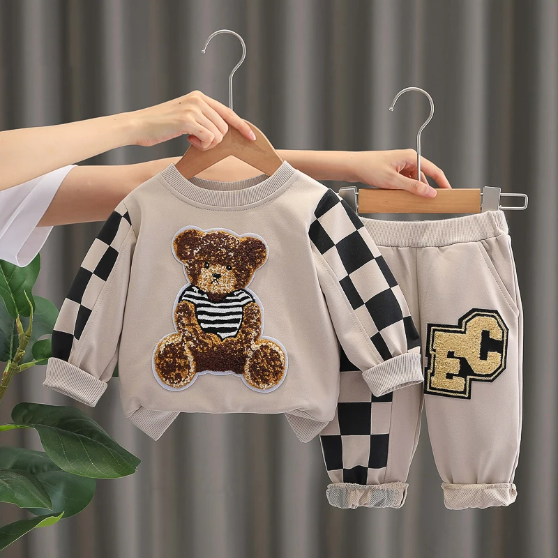 2-teiliger, karierter, mit Cartoon-Bären bestickter, langärmeliger Anzug für Säuglinge und Kleinkinder, saisonales Frühlings- und Herbst-Outfit – Detail 1