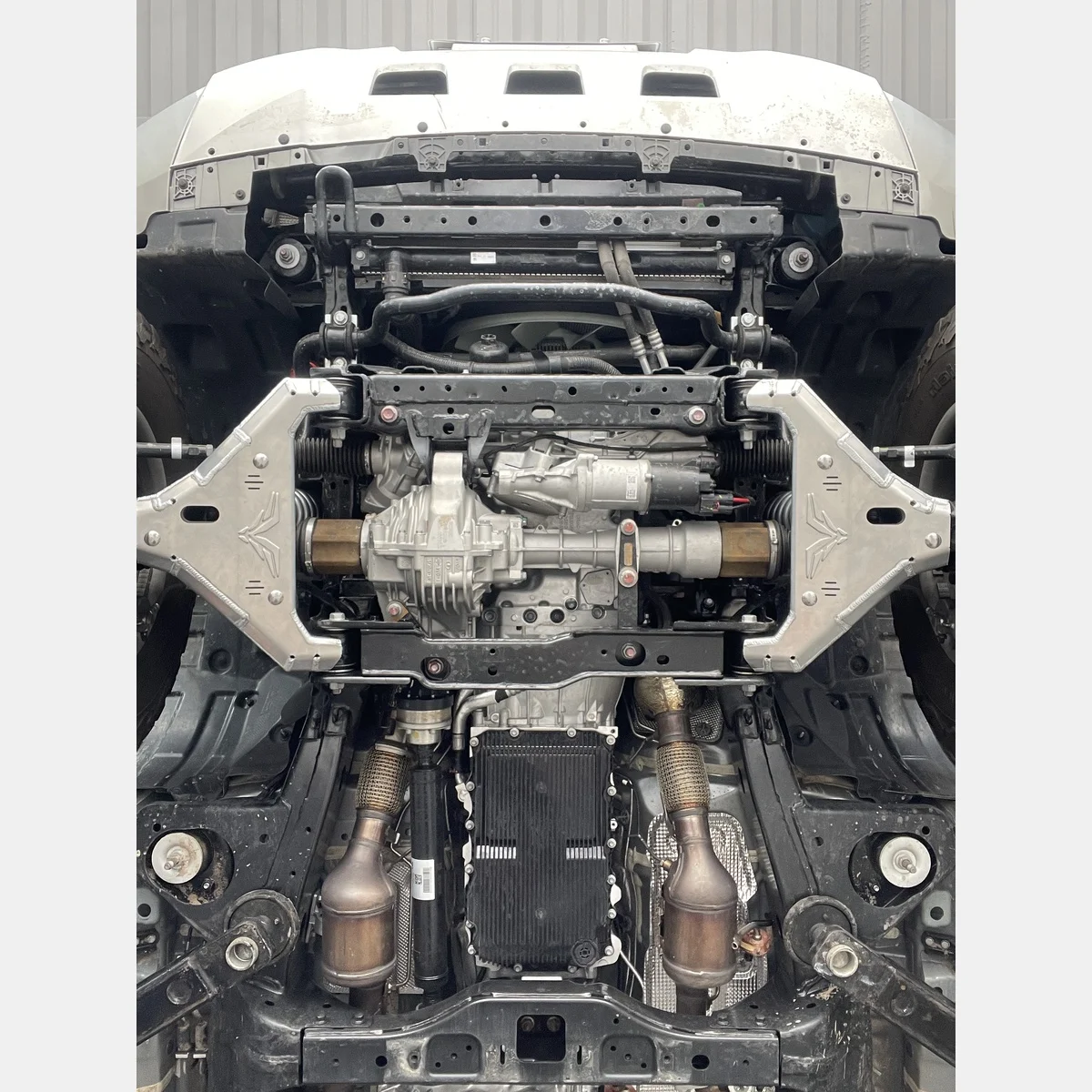 لوحات انزلاقية كاملة GWM Poer مناسبة للوحة حماية الجزء السفلي من الألومنيوم لشاحنة الالتقاط 4WD