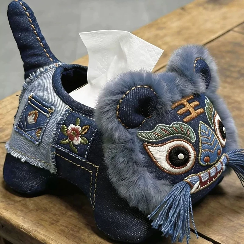 

Chinese Style Awakening Lion & Cloth Tiger Tissue Box, High‑Value Denim Patchwork Paper Holder for Home Decor