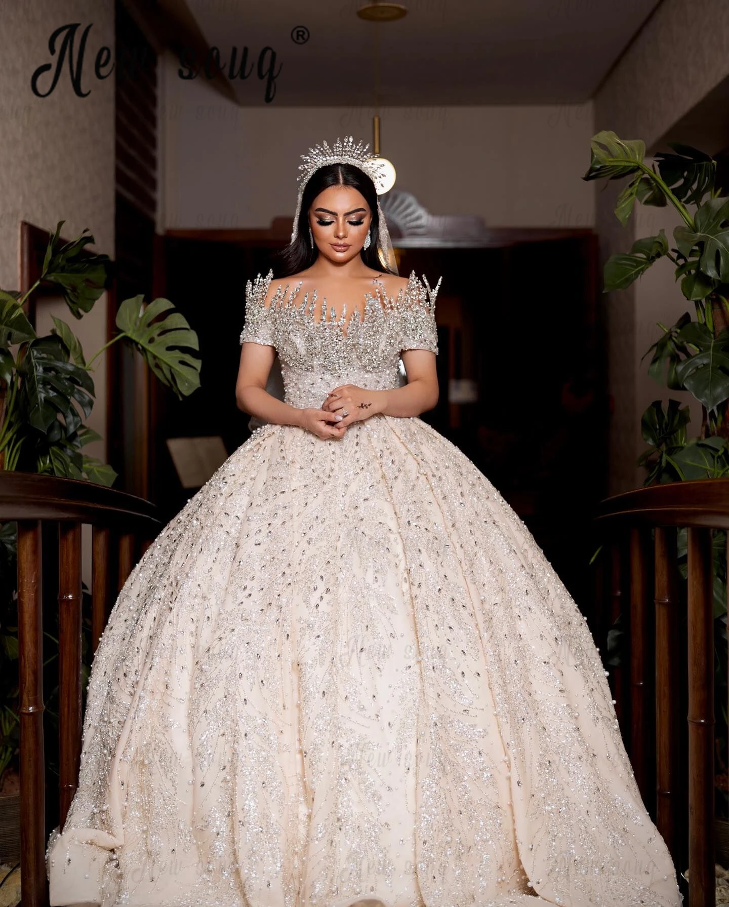 Luxury Ball Gown Wedding Dresses For Women With Rhinestones  Off-The-Shoulder Bride Dresses Dubai Plus Size Bridal Gown African