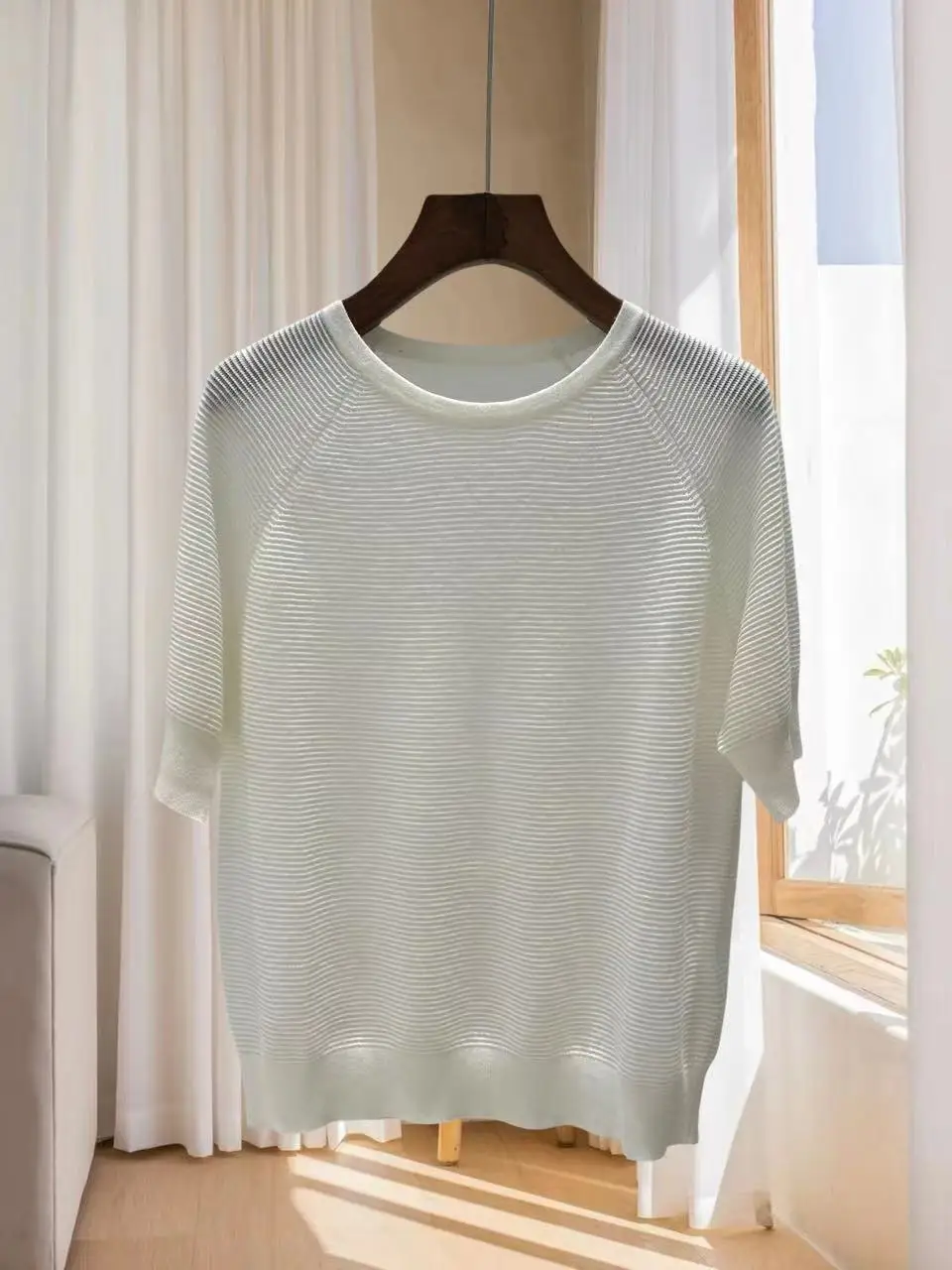 

Knitted Top for Ladies 2024 New Spring Summer Silk Wool O-neck Solid Color Casual Short Sleeve Tee