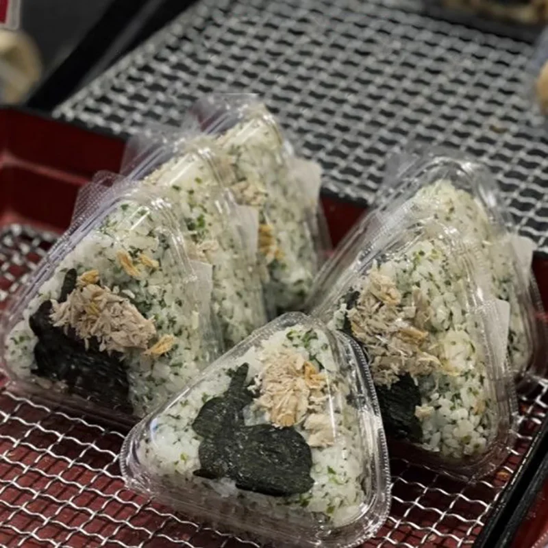 100pcs Plastic Rice Ball Box Transparent Sushi Cake Packaging Triangle Container Dessert Pie for Restaurant Breakfast Lunch