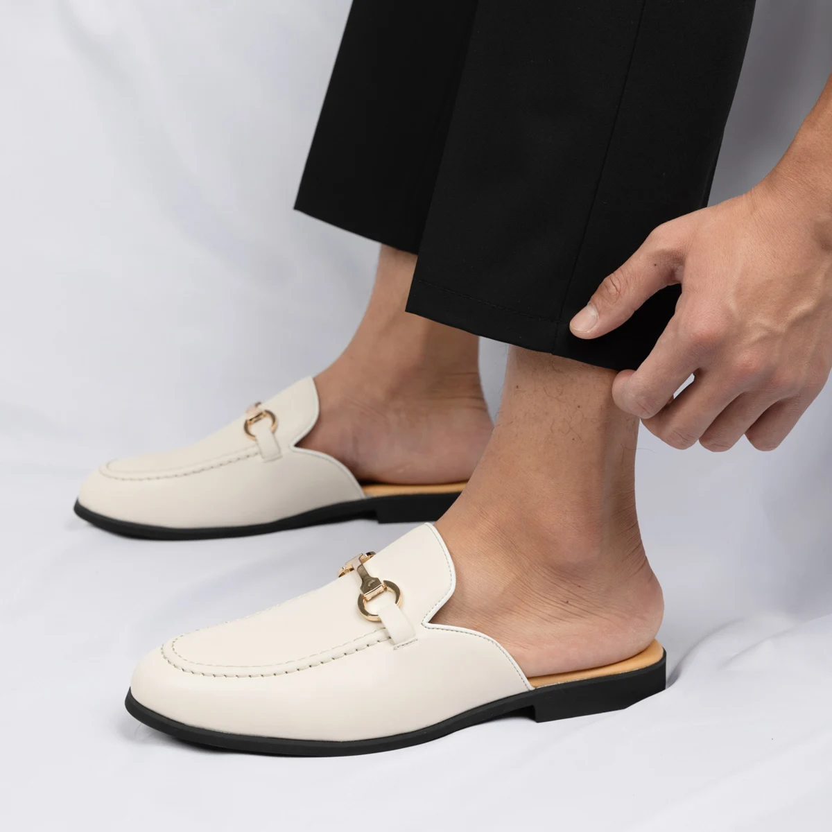 White Mules Men Backless Loafers Outdoor Closed Toe Leather Half Slippers Slides Sandals Slip-on Flat Sneakers Plus Size 38-46