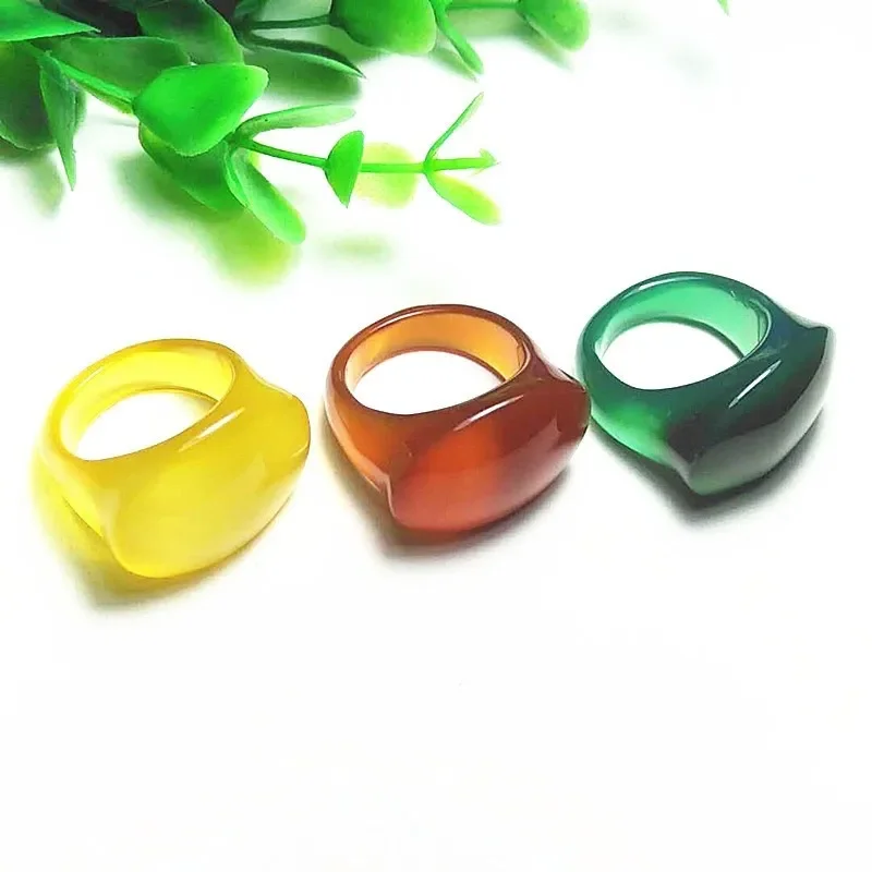 

Natural Multicolor Chalcedony Hand Carved Oval Ring Fashion Jewelry Men's and Women's Green Red Yellow Agate Ring