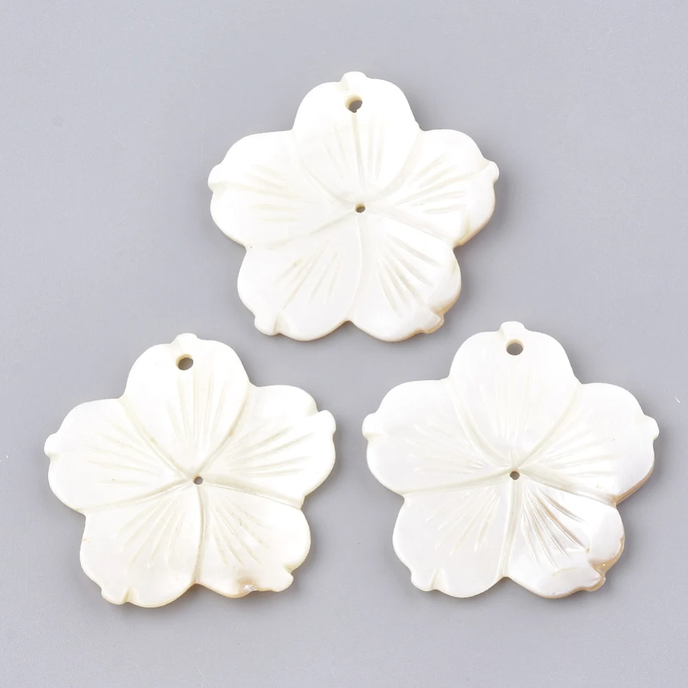 50Pcs Freshwater Shell Pendants, Flower, Seashell Color, 48x48.5~49.5x3~5mm, Hole: 1.4~3mm