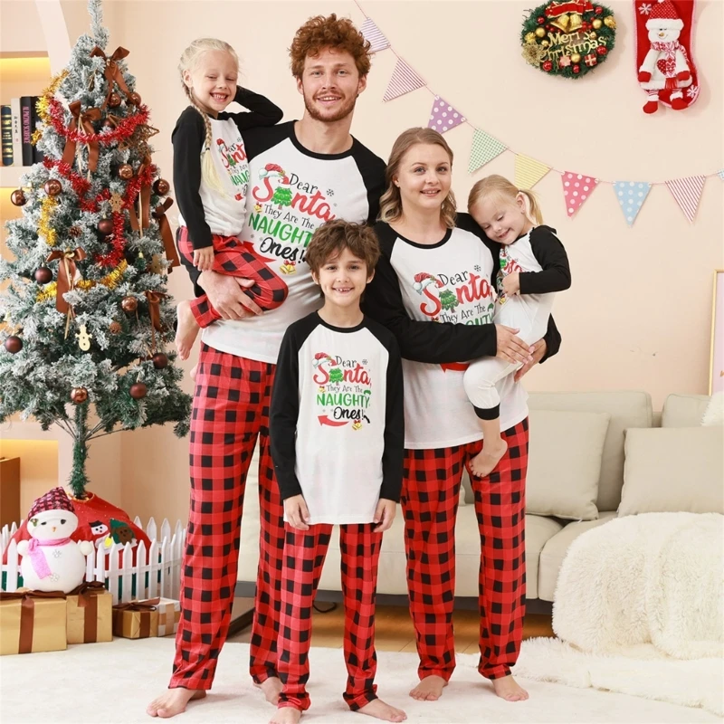 Family Matching Home Wear Set with Letter Print and Designing, Comfortable Christmas Pajamas for Mother and Child