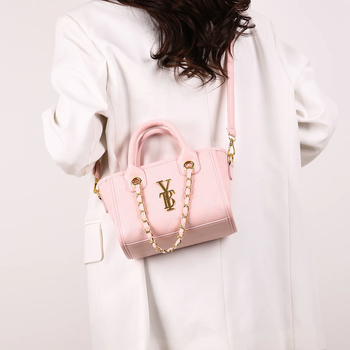 

​ ​ Роскошная сумка через плечо 2025 года, шикарная сумка через плечо для женщин, универсальная сумка-тоут «день-ночь», модная сумка на ремне, минималистичная пригородная сумка ​