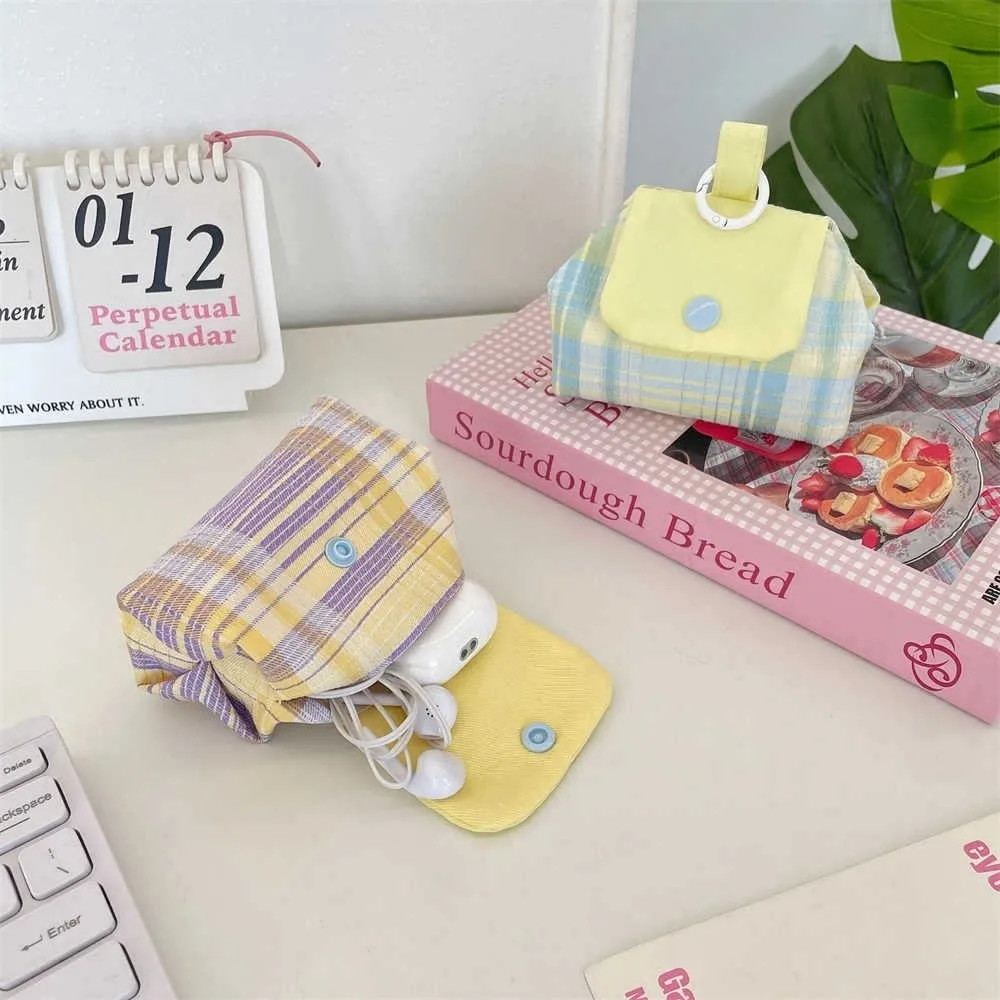 Cute Mini Earphone Storage Bag Dots Flip Cover Coin Purse Contrast Color Snap Button Key Card Holder for Women Girls