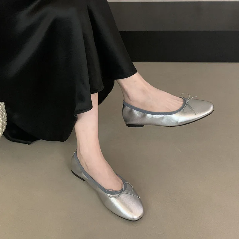 Neue modische Damen-Ballerinas mit runder Spitze, flache Slip-On-Schuhe, weiche, bequeme, elegante Damenschuhe mit flachem Absatz – Detail 3