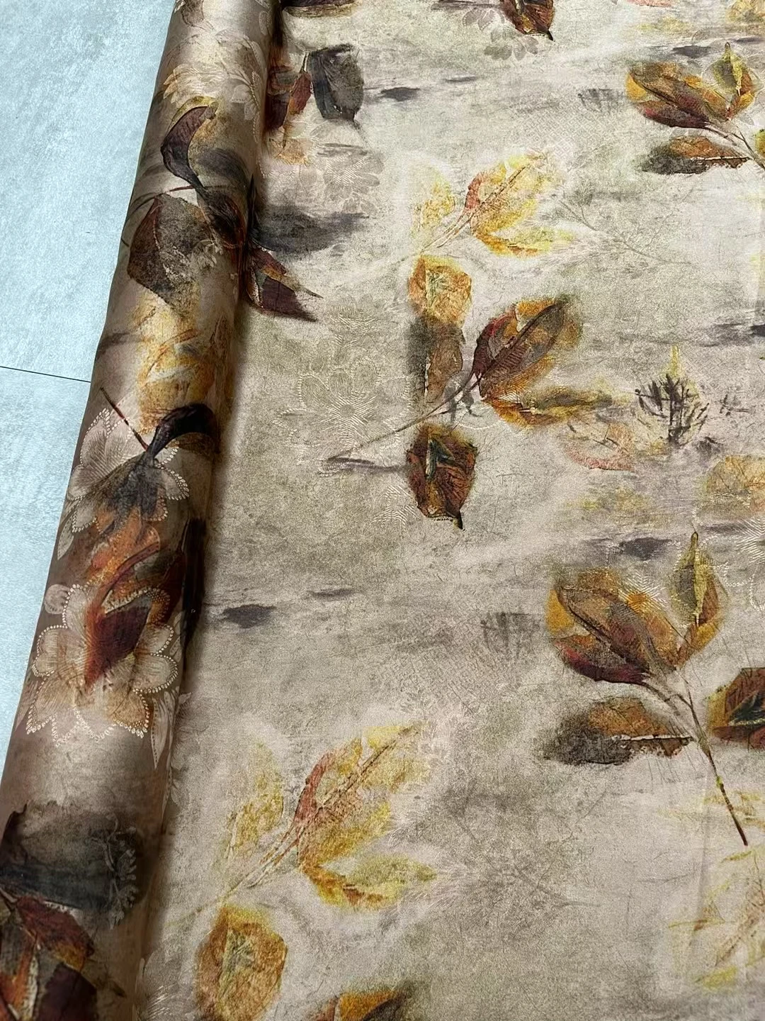 

Red Cloud Silk Fabric with Hole Punch Floral Rouge Leaf Falling Outerwear Dress 100 Silk Clothing Material