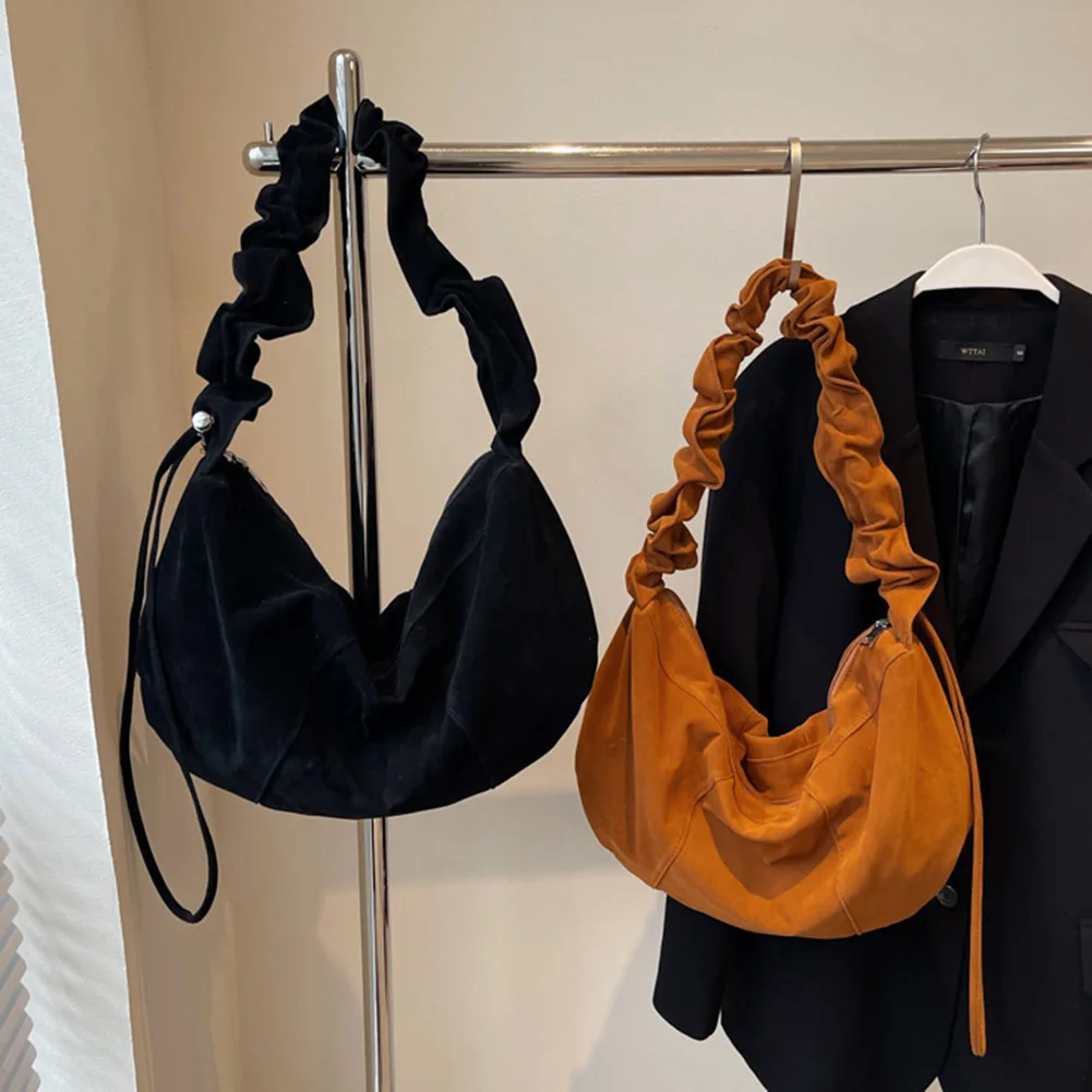 حقيبة كتف نسائية من جلد الغزال حقيبة هلال مكشكشة مع حزام قابل للتعديل ومحفظة كروس متعددة الجيوب بمقبض صغير للسفر في العمل