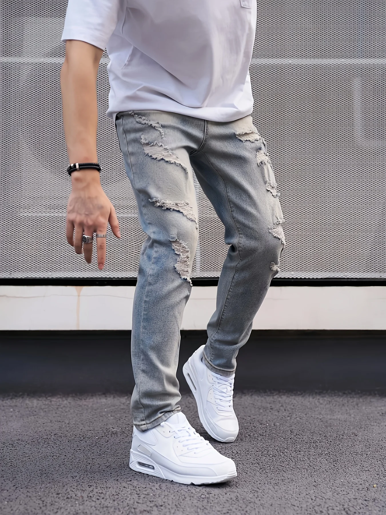 

Men's tight fitting and perforated denim men's new style of small leg pants