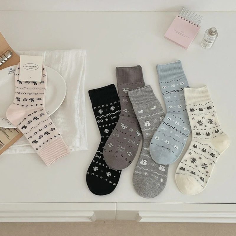 

6 pairs of women's midsole anti slip sweat absorbing cotton socks autumn winter sweet versatile midsole socks women's socks